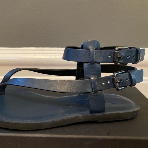 Vera Wang gladiator sandals - Picture 3 of 5